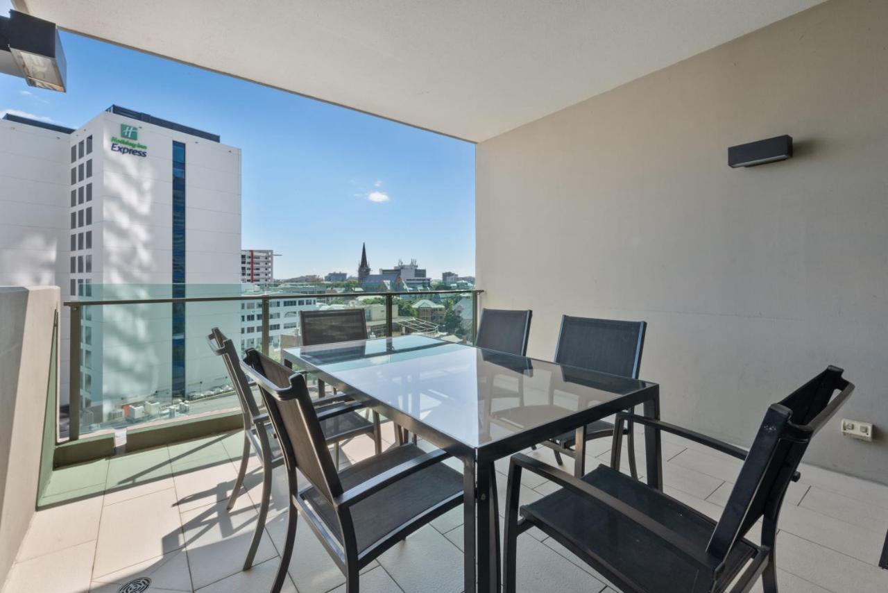 Quattro On Astor Aparthotel Brisbane Exterior photo